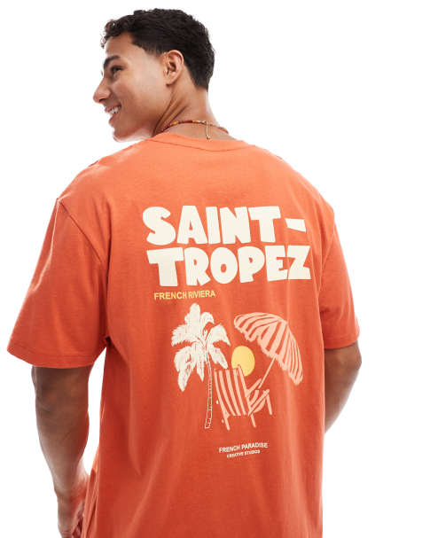 Jack & Jones – Czerwony T-shirt oversize z nadrukiem „Saint Tropez“ na plecach - view 1