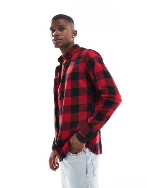 Jack & Jones Essentials – Angerautes Karohemd in Schwarz und Rot - view 1