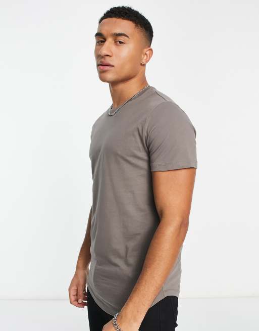 Jack & Jones Essentials – Brązowy T-shirt o wydłużonym fasonie z zaokrąglonym brzegiem 