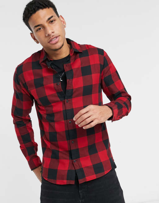 Red and black checkered best sale shirt outfit