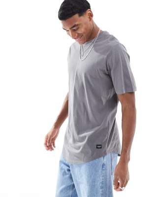 Jack & Jones Jack & Jones Essentials longline t-shirt with curve hem in grey