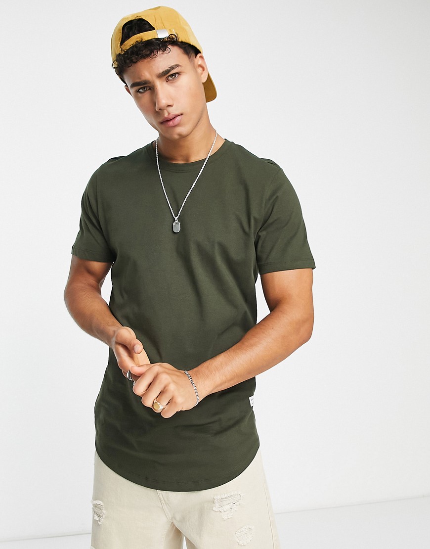 Jack & Jones Essentials longline t-shirt with curve hem in khaki-Green
