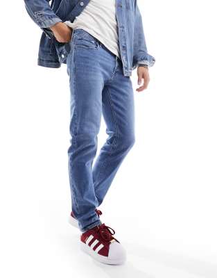 Jack & Jones Essentials Mike Tapered Fit Jean In Light Wash Blue