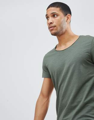 Jack & Jones Essentials Scoop Neck Longline T-shirt in Black for