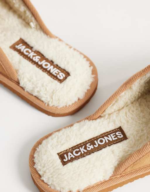 Jack & Jones faux suede slip-on slippers in tan, 3 of 4