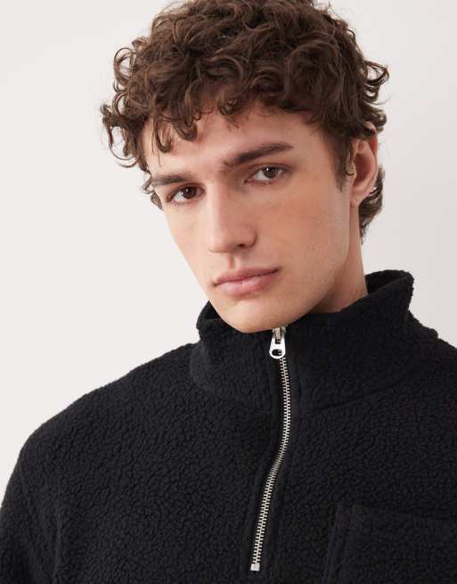 Jack & Jones – Fleece-Sweatshirt in Schwarz mit kurzem Reißverschluss und Muster, 3 von 5