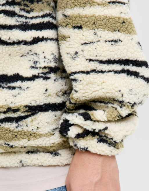Jack & Jones – Flerfärgad sweatshirt i fleece med abstrakta ränder, 6 av 6