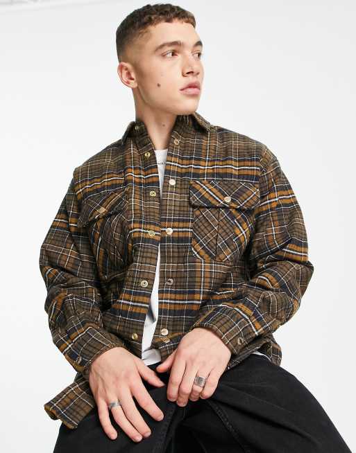 Jack & Jones – Gesteppte Hemdjacke in Braun kariert