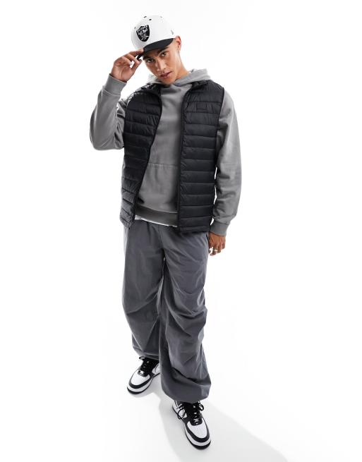 Jack & Jones – Gilet in Schwarz mit Stehkragen