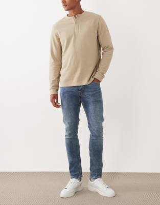 Glenn - Schmal geschnittene Jeans in Mittelblau Blau W33 L32
