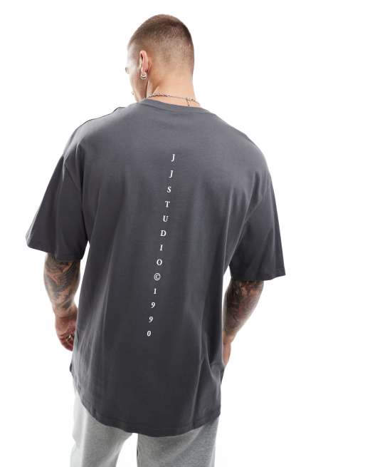 Jack & Jones – Grafitowy T-shirt oversize z nadrukiem z napisem Studio na plecach