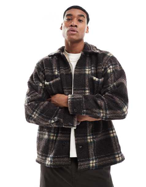 Jack & Jones – Hemdjacke aus Teddyfell in Braun kariert - view 1