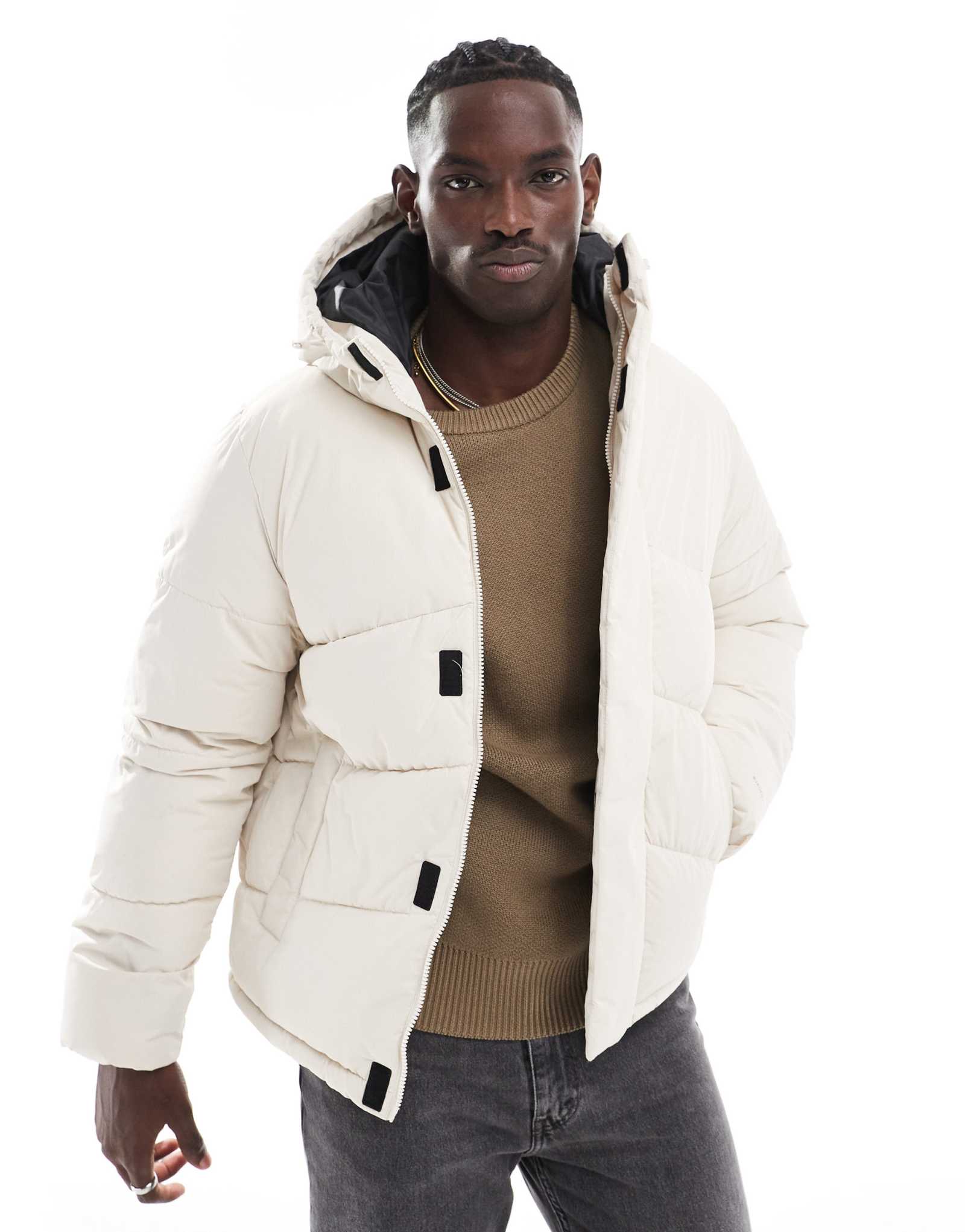 Пуховик Jack &Jones с капюшоном темно-белого цвета 