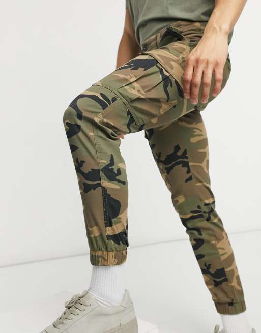 Jack and jones store camouflage joggers