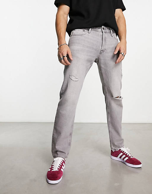 asos.com | Locker geschnittene Jeans in Hellgrau mit Abnutzungen