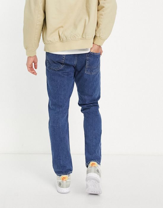 https://images.asos-media.com/products/jack-jones-intelligence-chris-loose-fit-jeans-in-dark-blue-rinse/203568525-3?$n_550w$&wid=550&fit=constrain