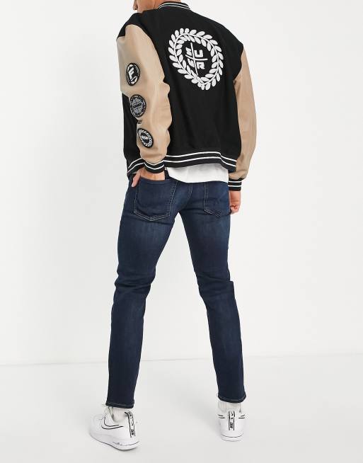 Jack & Jones Intelligence Clark regular fit jeans in mid blue, 2 of 4