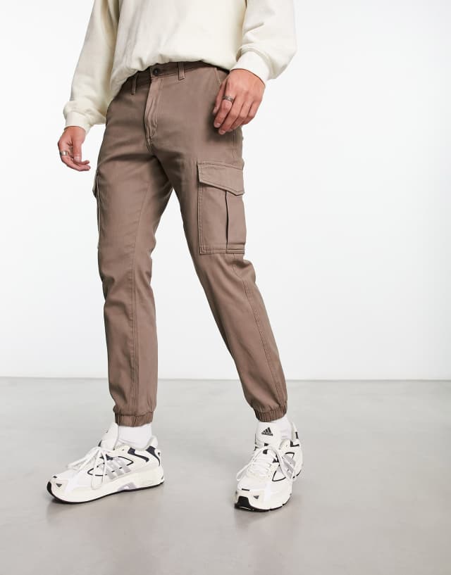 Jack & Jones Intelligence cuffed cargo pants in brown