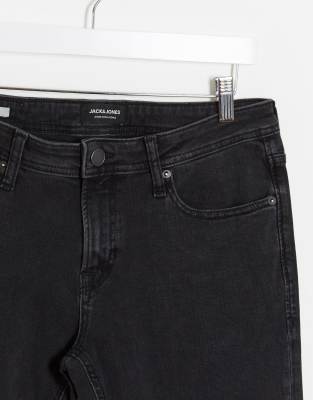 sustainable black jeans