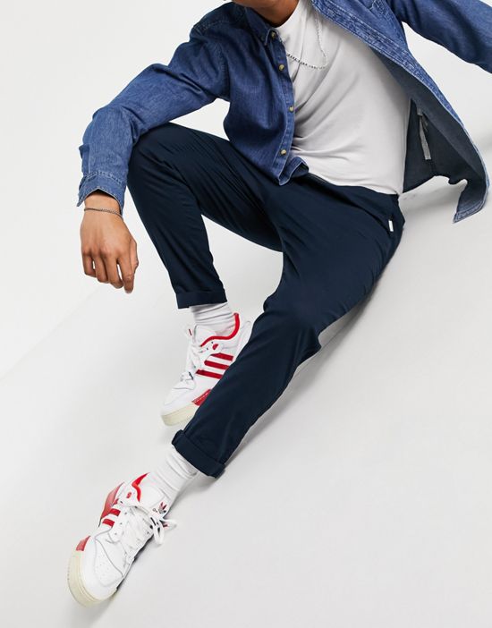 https://images.asos-media.com/products/jack-jones-intelligence-linen-drawstring-pant-in-navy/23615015-4?$n_550w$&wid=550&fit=constrain