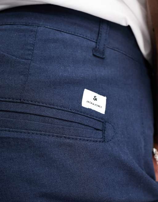 Jack & Jones Intelligence linen mix shorts in navy , 3 of 4