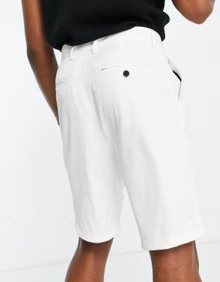 loose fitting golf shorts