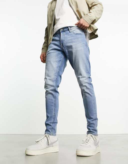 Jack & Jones Intelligence Pete tapered fit jean in light blue wash 