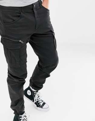 jack & jones intelligence cuffed cargo trouser in black