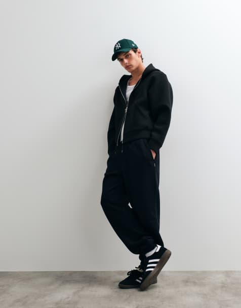 Jack & Jones joggersy z szerokimi podwiniętymi nogawkami w czerni - view 1