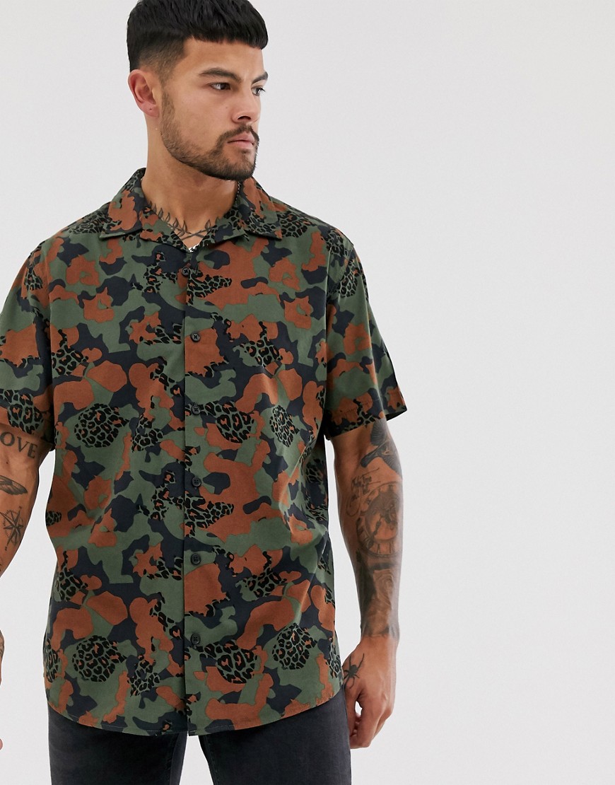 Jack & Jones – Kamoflagemönstrad skjorta med korta ärmar-Svart
