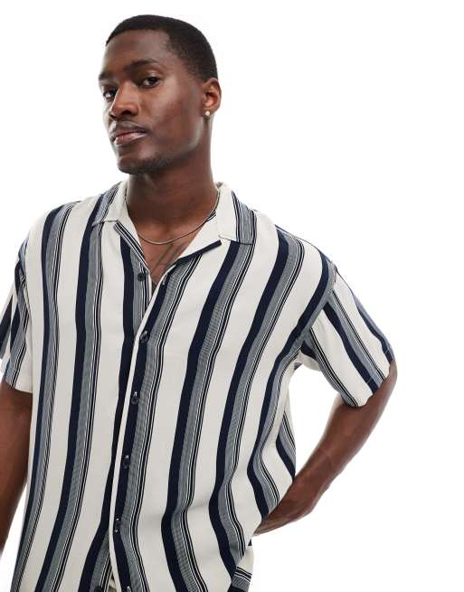Jack & Jones – Koszula oversize z kołnierzykiem kubańskim w granatowe paski 