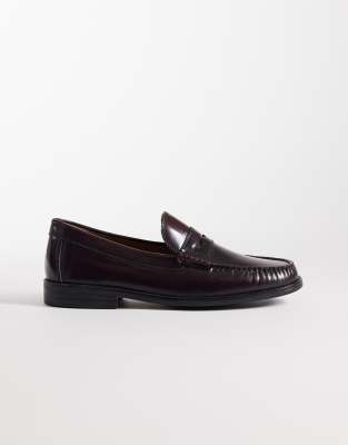  leather penny loafer in burgundy