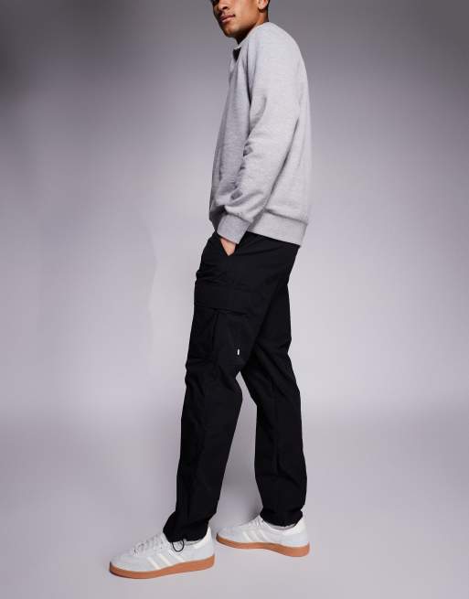 Jack & Jones – Locker geschnittene Cargohose aus Funktionsstoff in Schwarz, 3 von 5