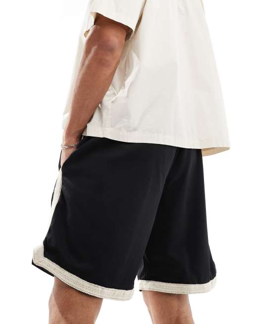 Jack Jones Lockere Basketball Shorts in Schwarz mit Hakelsaum ASOS