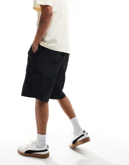 Jack & Jones loose cargo shorts in black