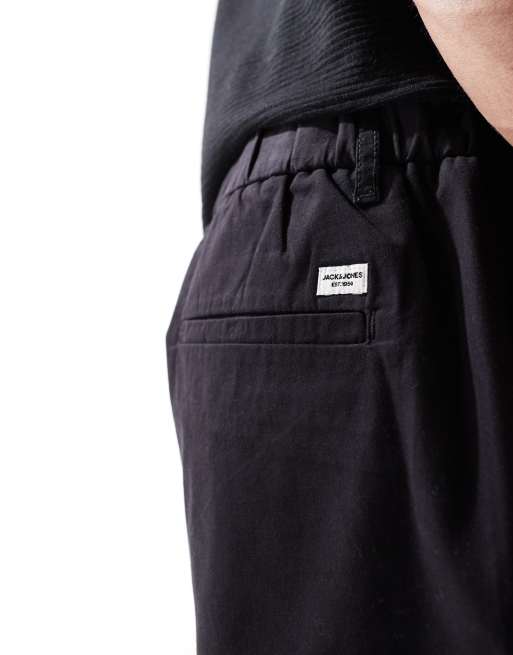 Jack & Jones loose fit chino shorts in black