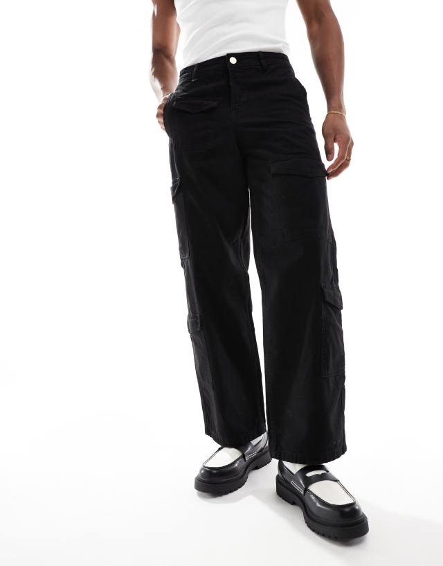 Jack & Jones - loose fit multi pocket cargo trouser in black