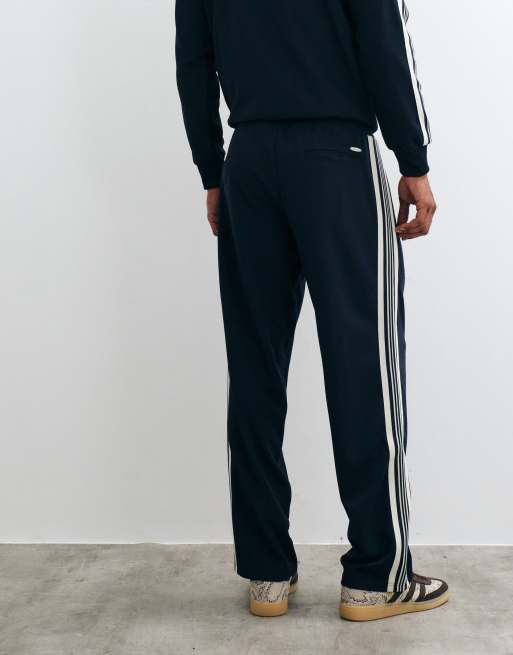 Jack & Jones loose track pants with seam detail in navy , 2 of 5