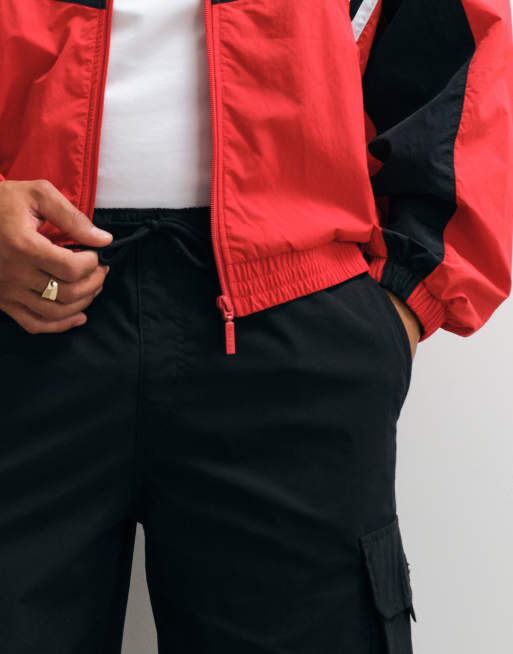 Jack & Jones - Losvallende cargoshort met trekkoord in zwart, 3 van 7