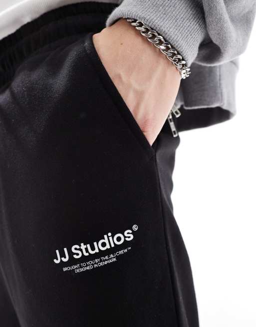 Jack & Jones - Losvallende joggingbroek met logo in zwart, 3 van 5