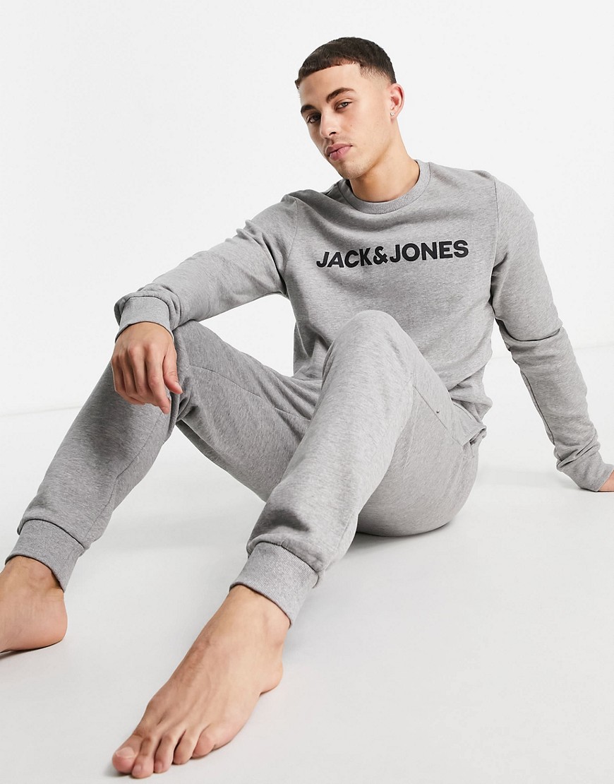 Jack & Jones lounge sweatshirt & sweatpants set in gray-Grey