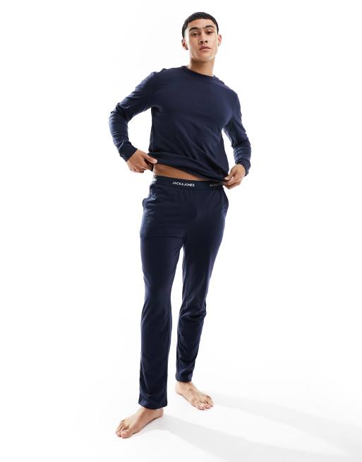 Jack & Jones - Loungeset van broek en T-shirt met lange mouwen in marineblauw