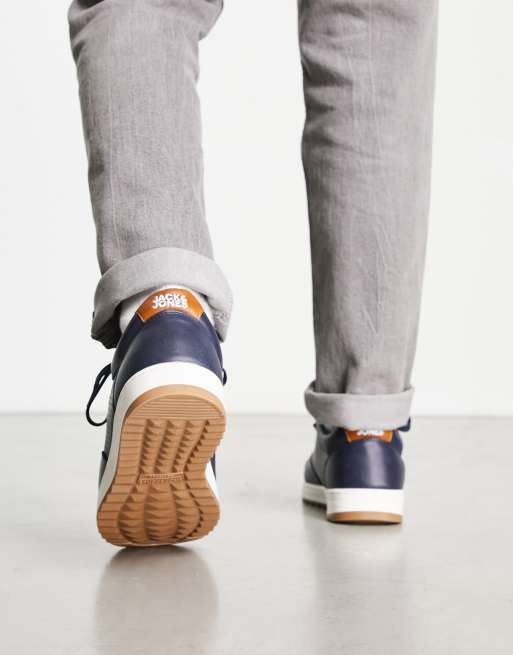 Jack & Jones – Marinblå och vita löparskor i retrostil, 2 av 4