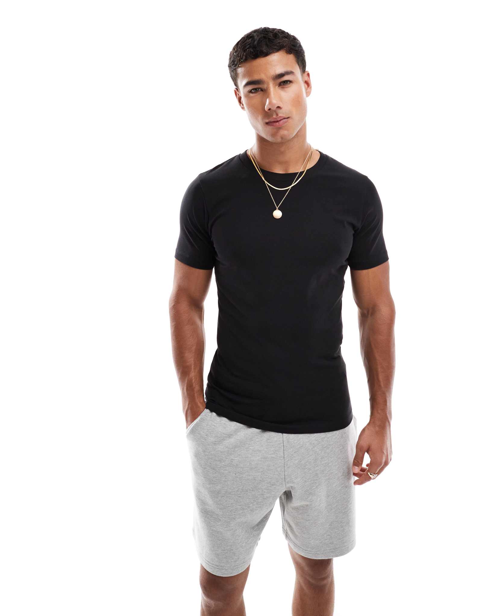 Футболка Jack &Jones muscle fit черного цвета