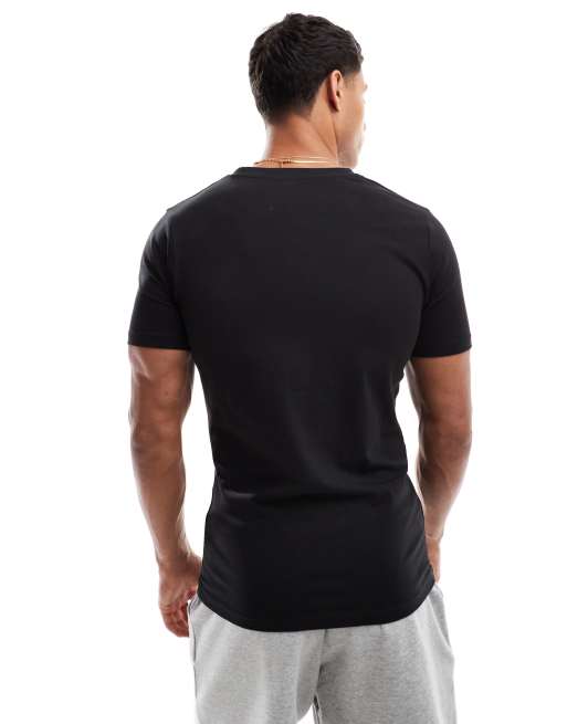 Jack & Jones muscle fit t-shirt in black
