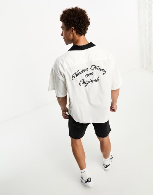 Jack & Jones Originals – Biała koszula typu bowling z kołnierzykiem kubańskim i haftem na plecach 