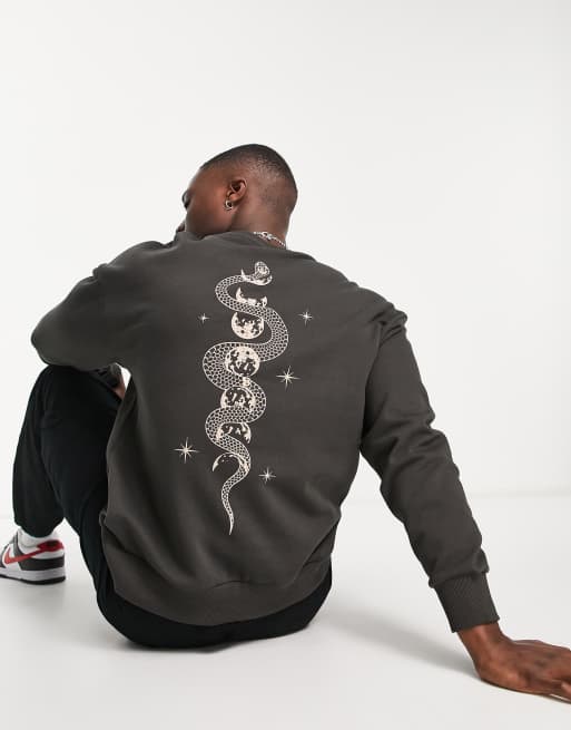 Jack & Jones Originals - Felpa oversize color grigio scuro con stampa di serpente e lune sul retro