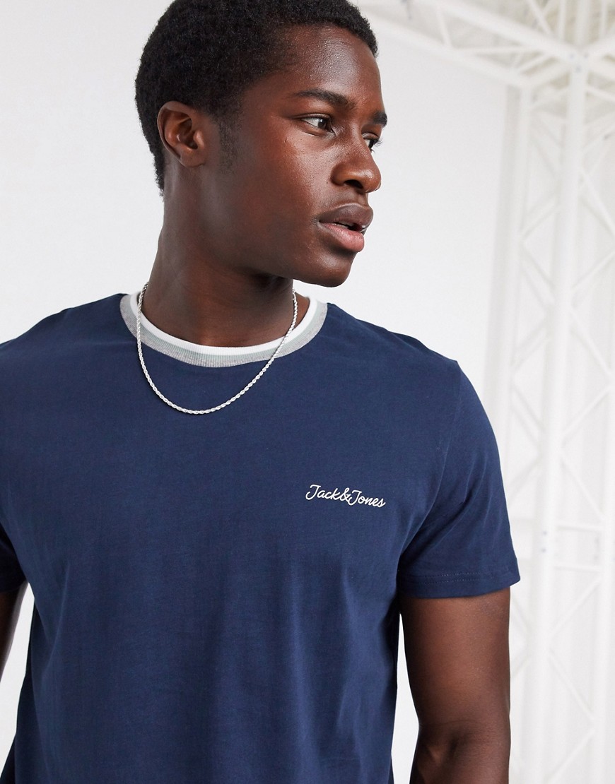 Jack & Jones – Originals – Marinblå t-shirt med kontrasterande halsringning