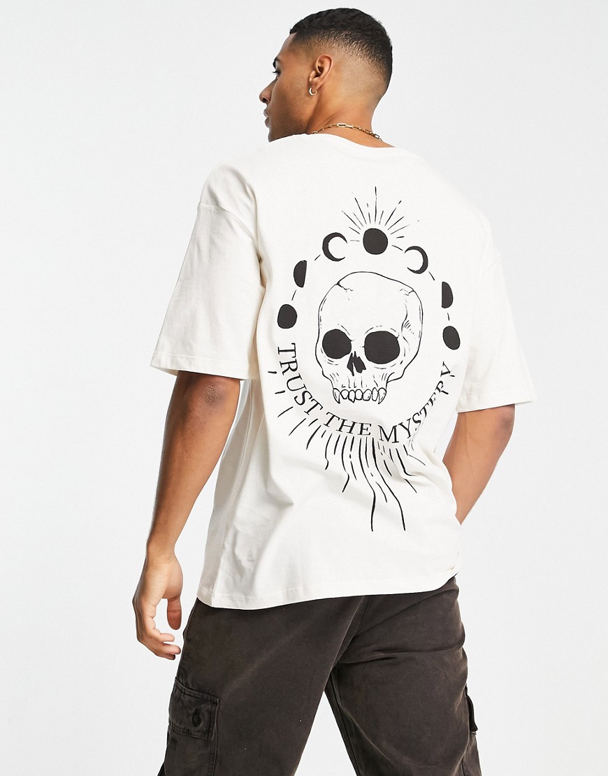jack & jones originals oversized t-shirt with skull back print in beige-neutral