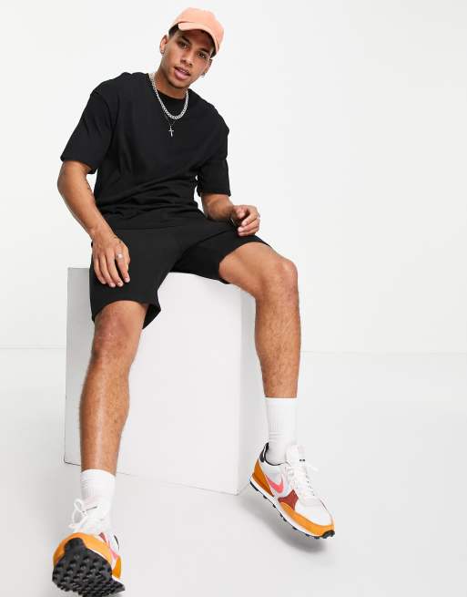 Jack & Jones Originals - Sæt med oversized T-shirt og shorts i sort